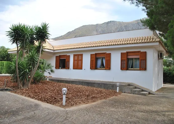 Messi * 卡斯泰卢佐